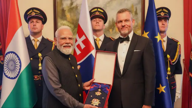 Modi_awarded