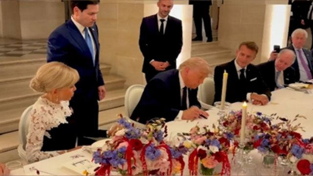 tcn_trumpsign
